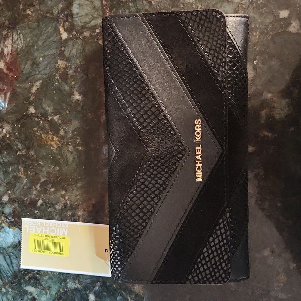 MK Jet Travel black wallet Nwt